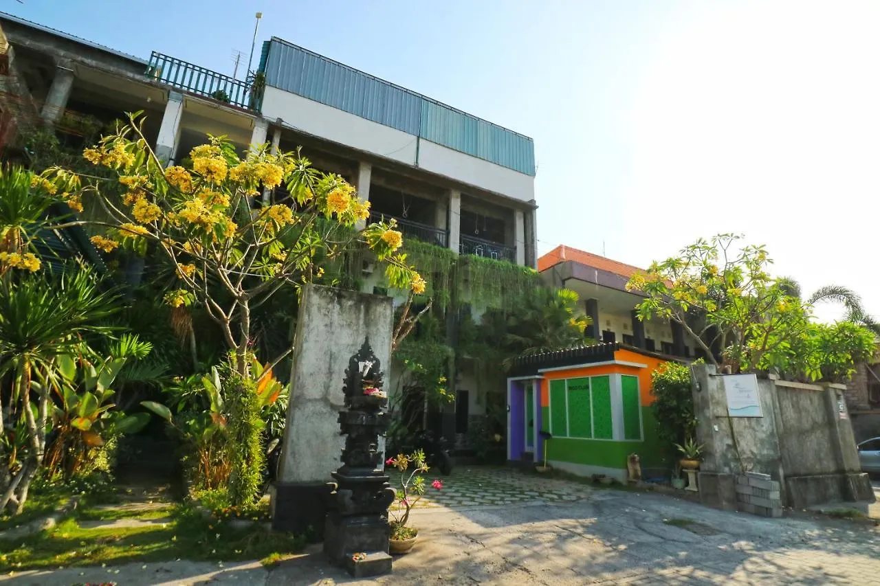 Micost Homestay Denpasar  Guest house